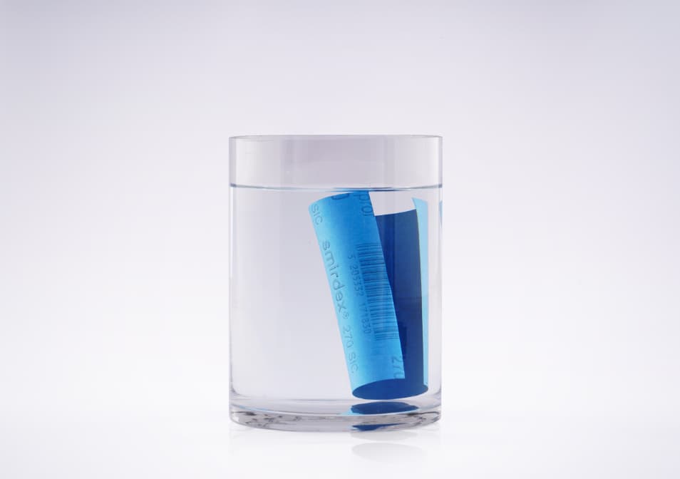 lija hoja abrasivo al agua